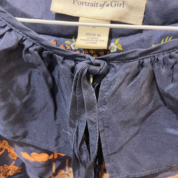 Sz 2. Silk sleeveless top Brand is “Portrait of a Girl” - Picture 4 of 4